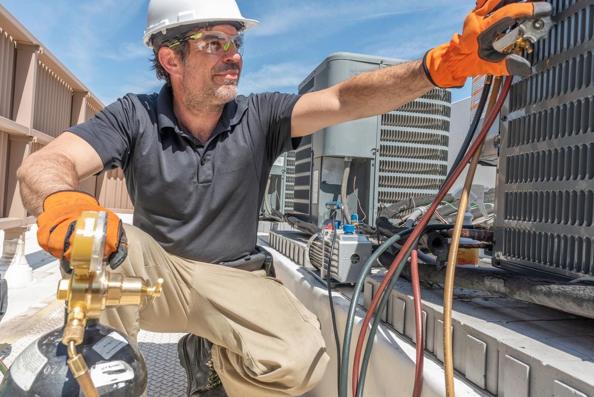Improve jobsite performance with Construction safety training san antonio certification courses